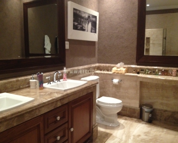 2nd floor master bathroom